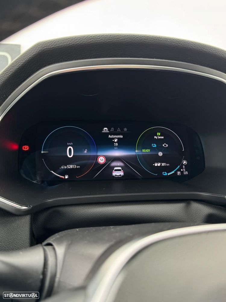 Renault Captur - 50