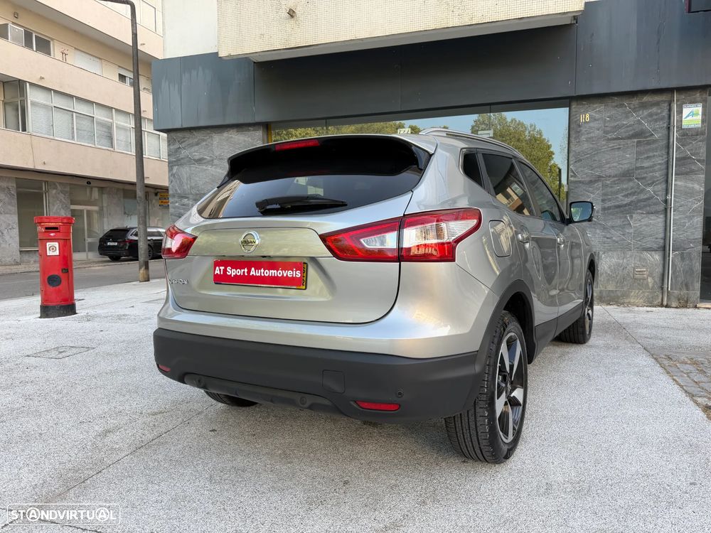 Nissan Qashqai 1.6 dCi N-Connecta 18 - 9