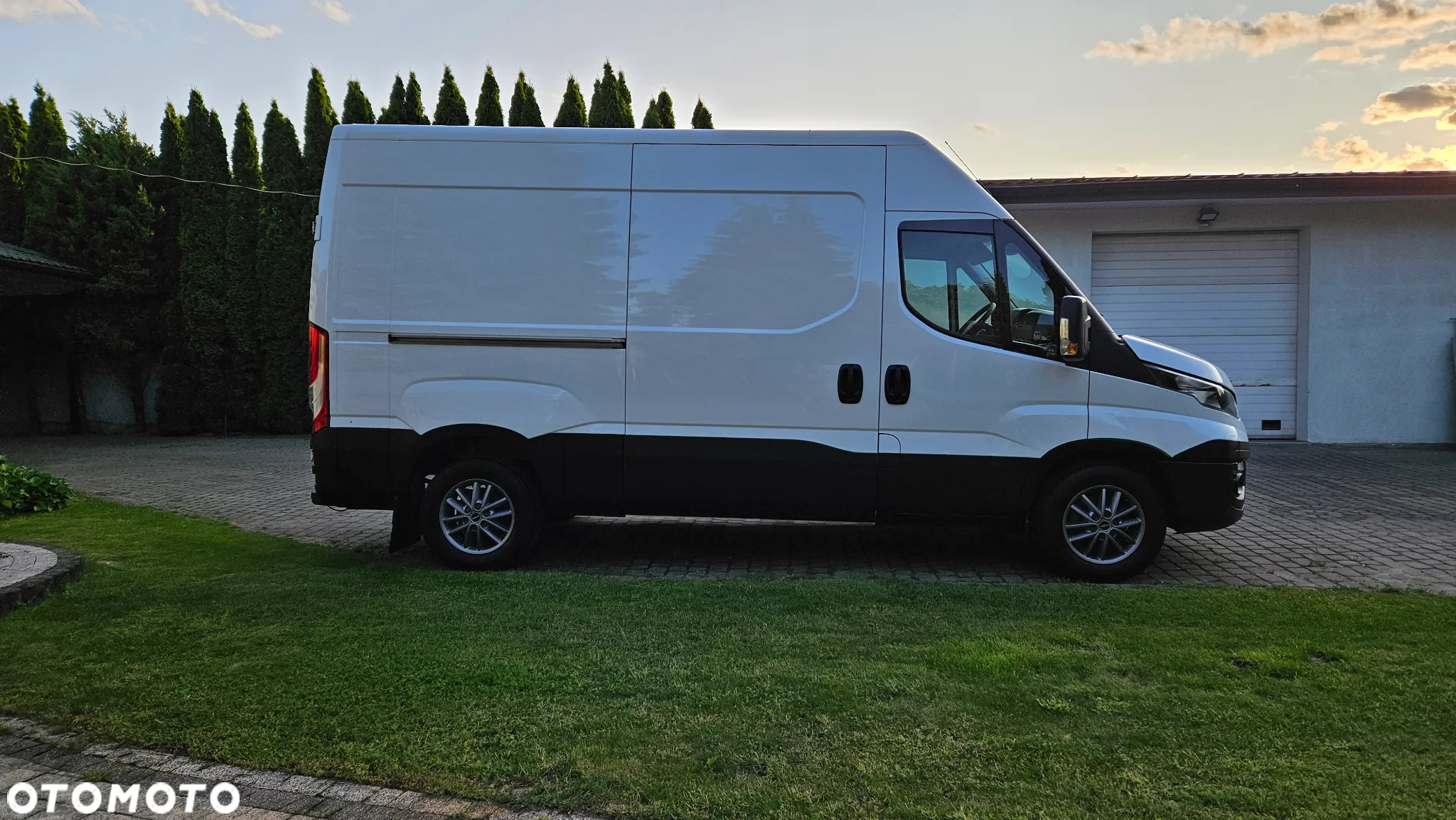 Iveco Daily 35S17 3,0D HI-MATIC - 5