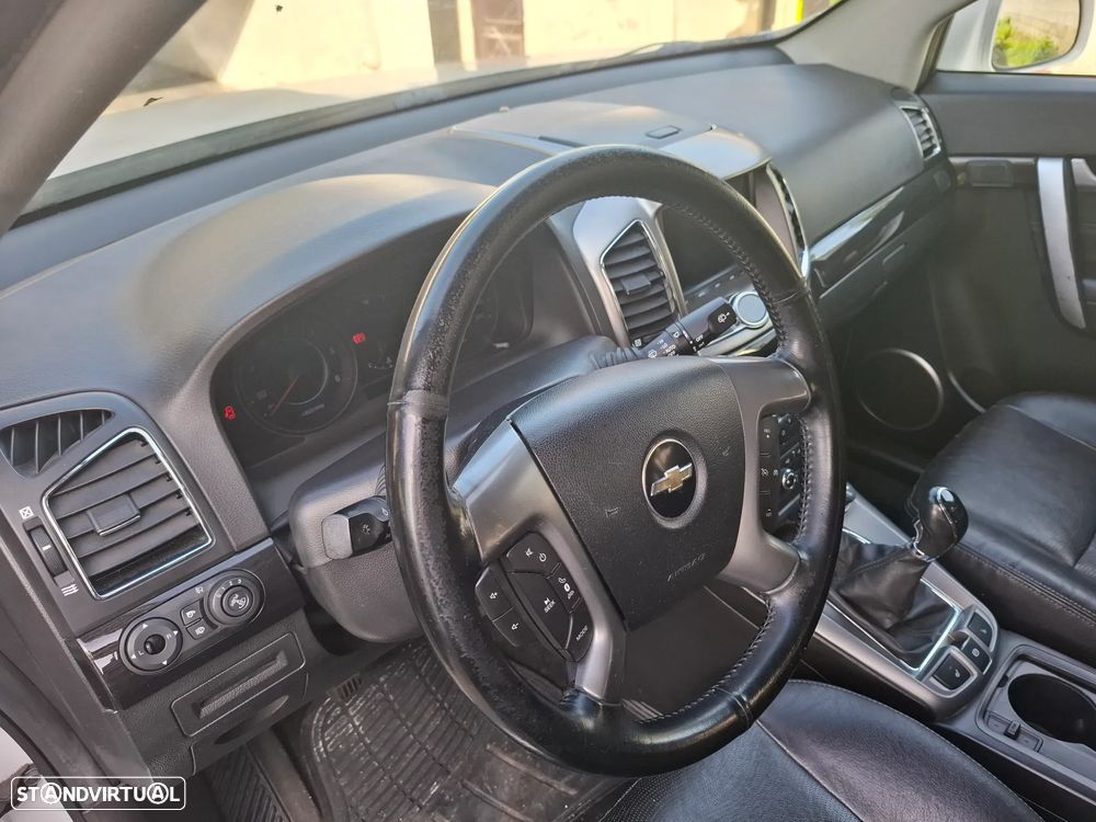Chevrolet Captiva 2.2 VCDi Seven Xtreme 164g 7L - 10
