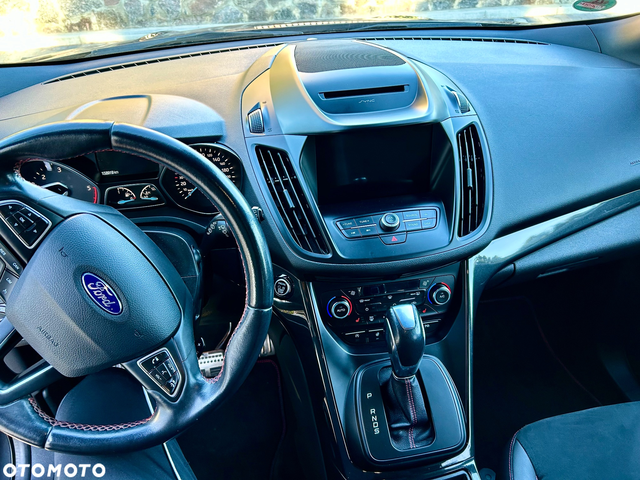 Ford Kuga 2.0 TDCi 4x4 ST-Line - 39