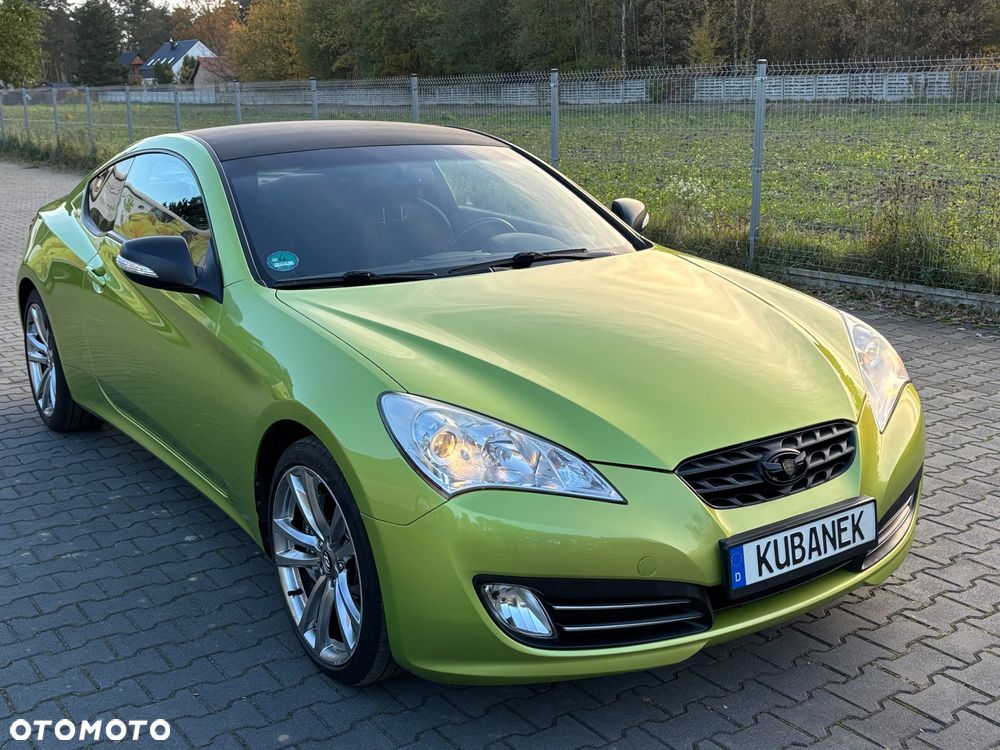 Hyundai Genesis Coupe 2.0 T - 11