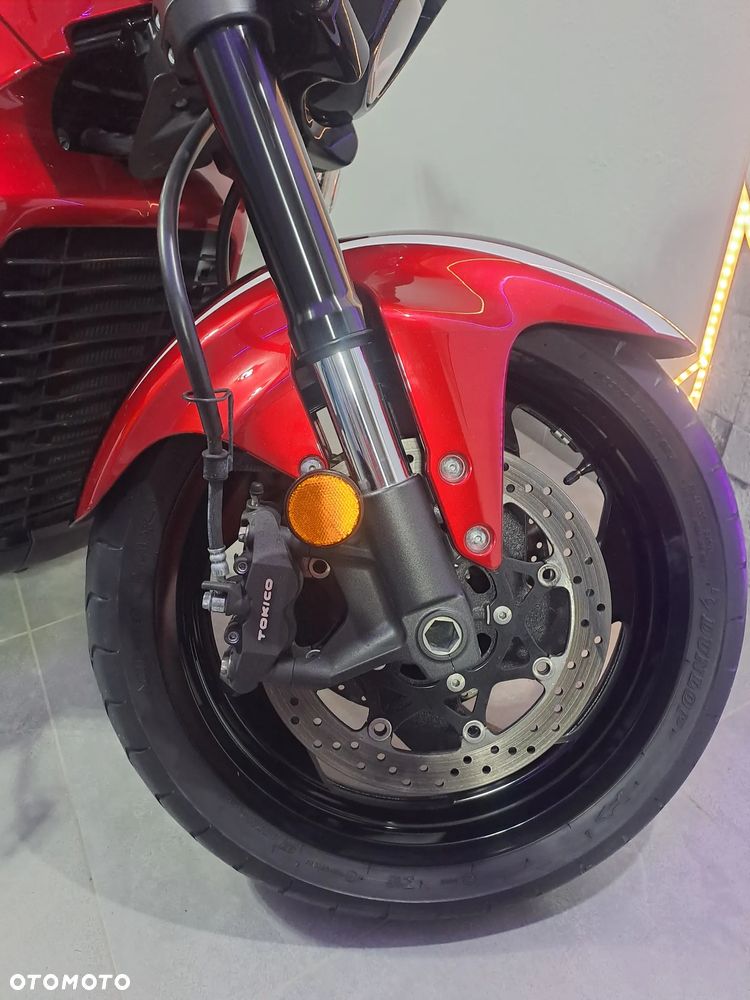 Suzuki Boulevard - 19