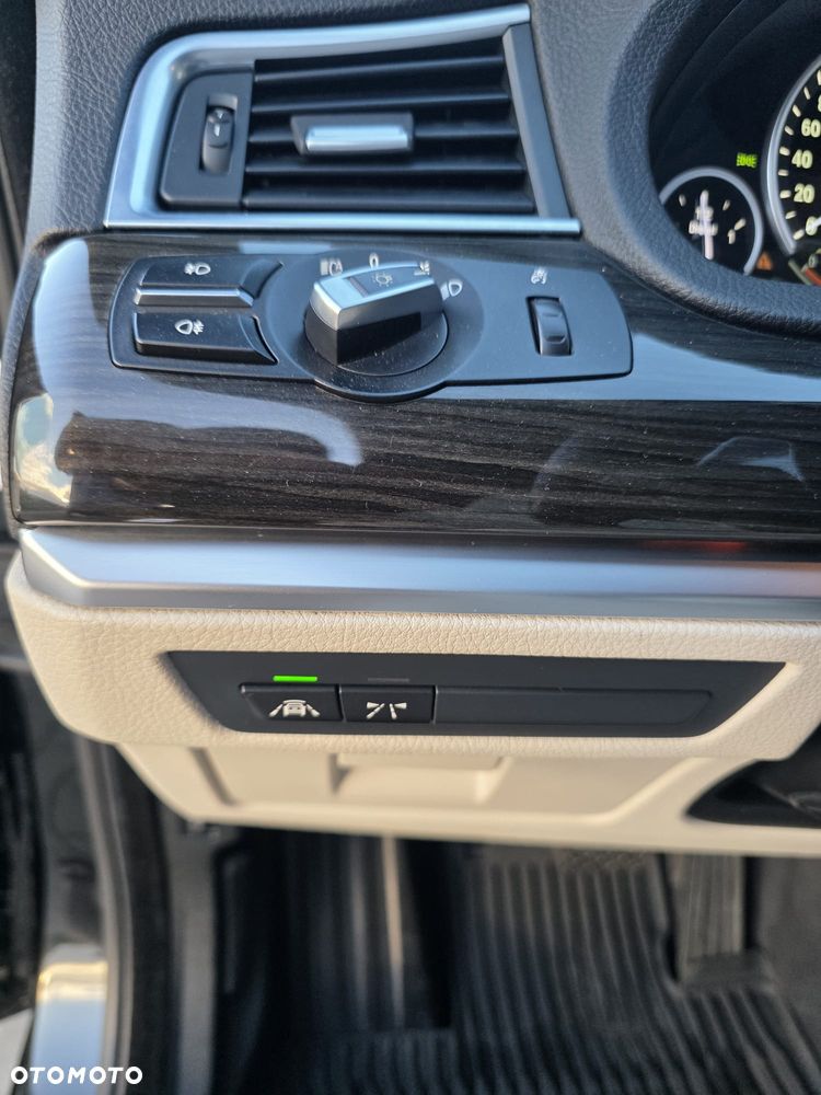 BMW 5GT 530d xDrive - 11