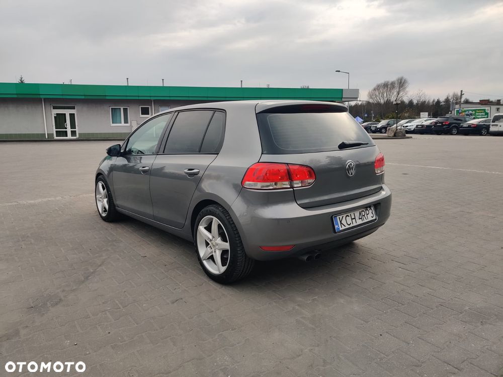 Volkswagen Golf 2.0 TDI DPF Comfortline - 4