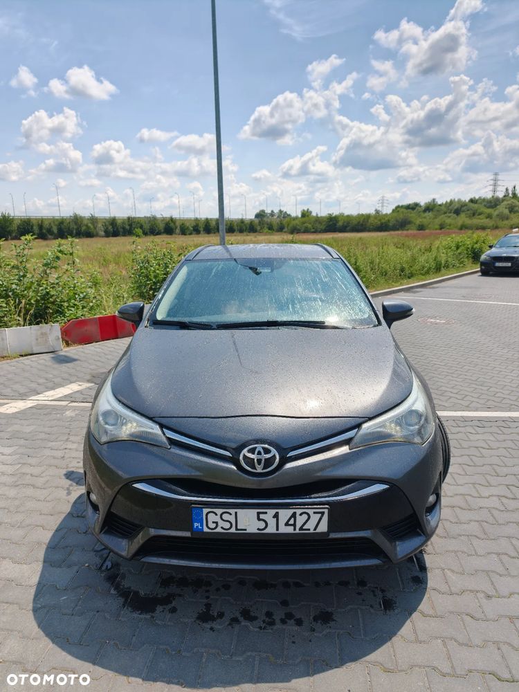 Toyota Avensis 1.8 Premium MS - 3