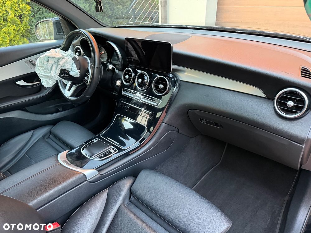 Mercedes-Benz GLC 300 4Matic 9G-TRONIC - 20