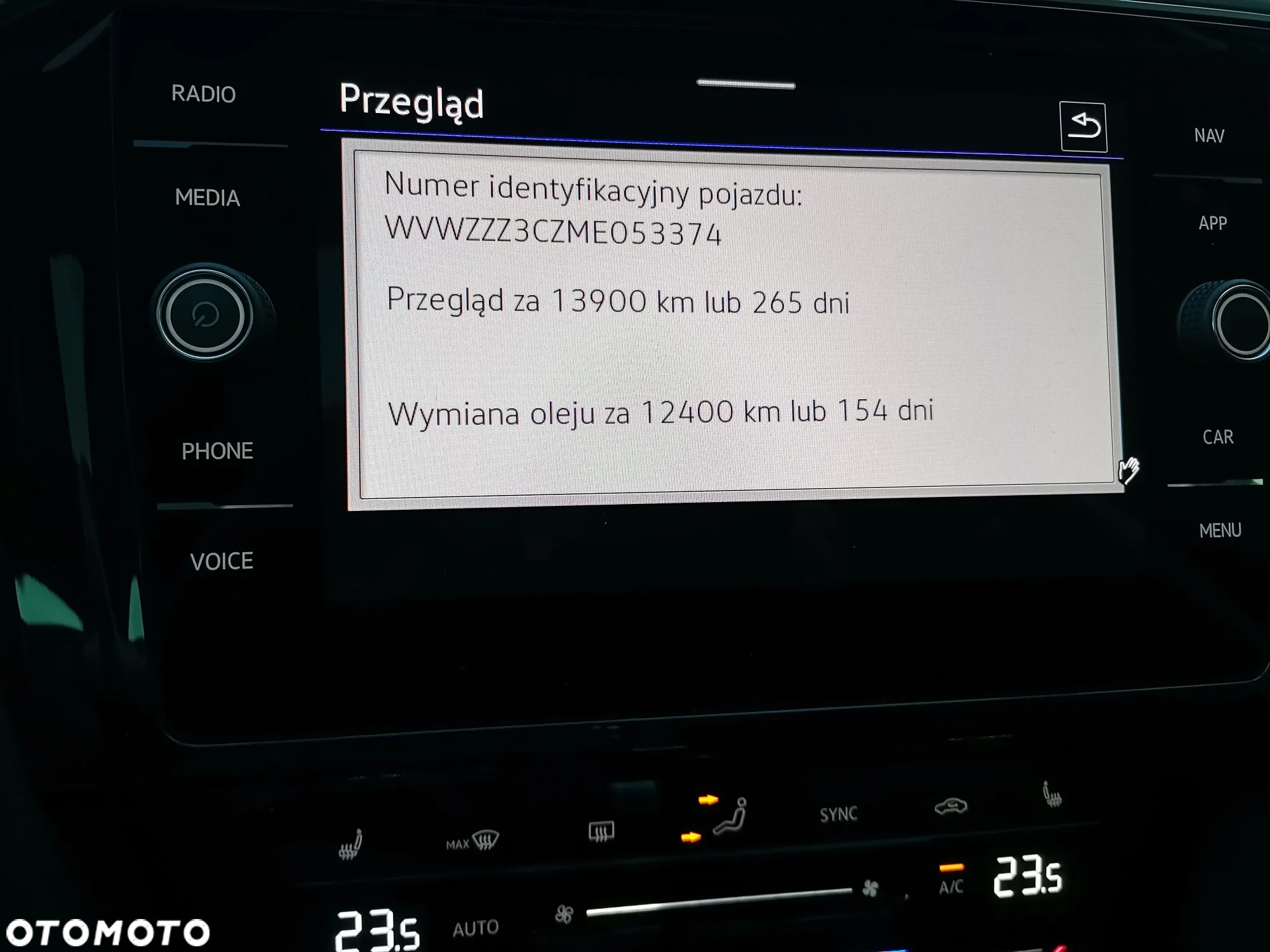 Volkswagen Passat Variant 2.0 TDI SCR DSG Elegance - 32