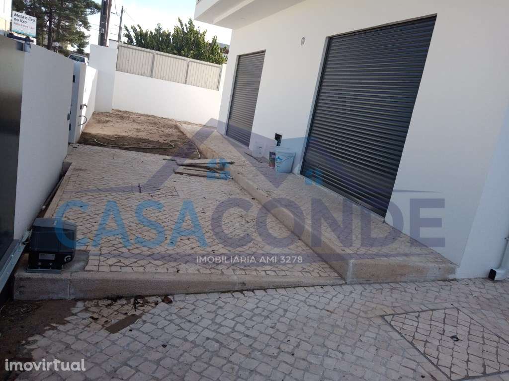 Moradia Isolada Duplex T4 C/Piscina - Grande imagem: 4/45