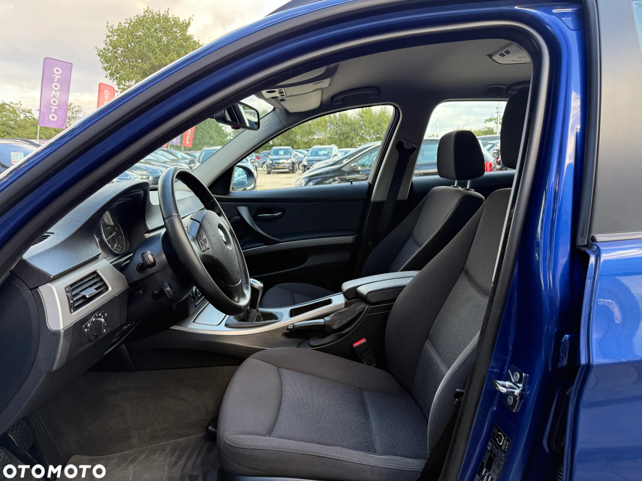 BMW Seria 3 320i Touring Edition Sport - 33