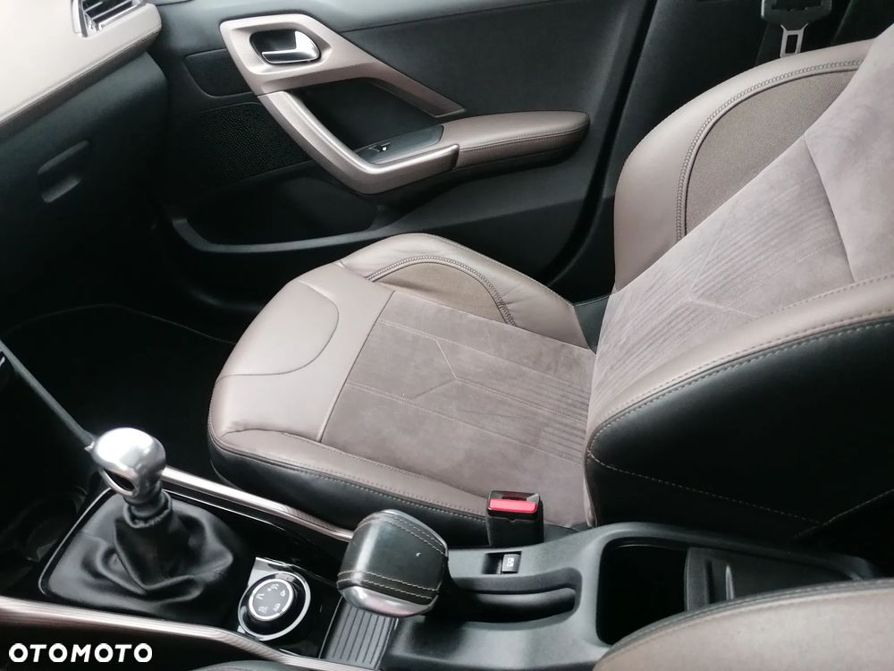 Peugeot 2008 1.6 e-HDi Allure S&S - 21