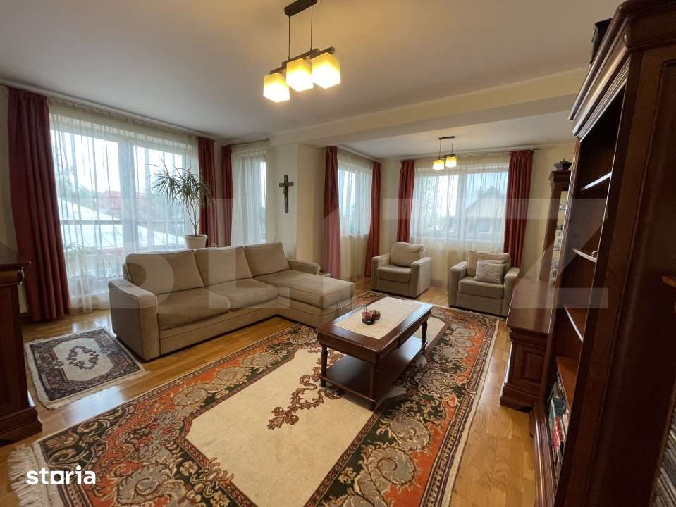 Zamca – Apartament 5 Camere, Curte Proprie, 185 mp — fotografia 1