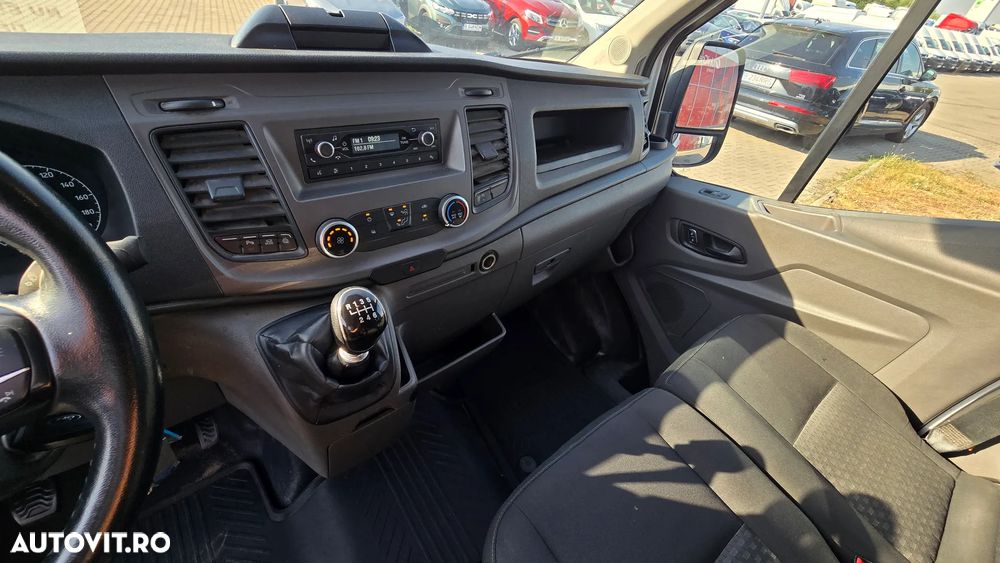 Ford Transit - 12