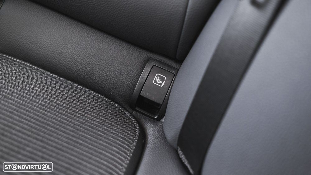 Mercedes-Benz C 300 e T 9G-TRONIC Avantgarde Advanced - 47
