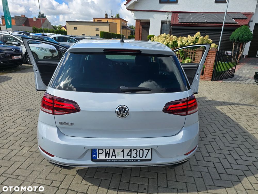 Volkswagen Golf - 23