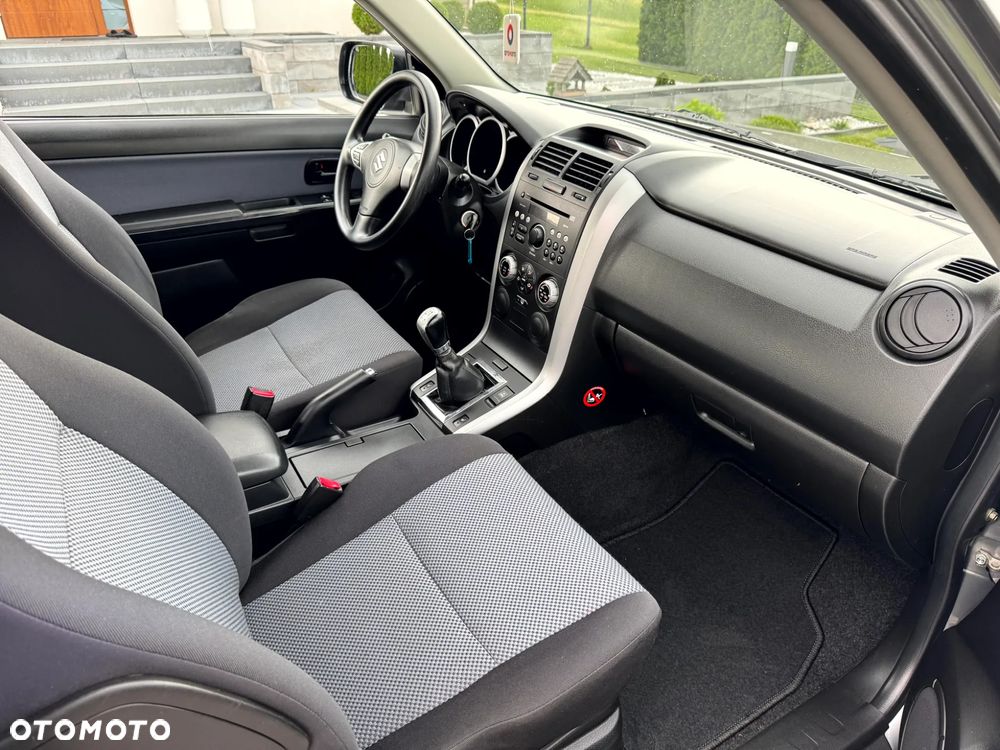Suzuki Grand Vitara 1.6 - 10