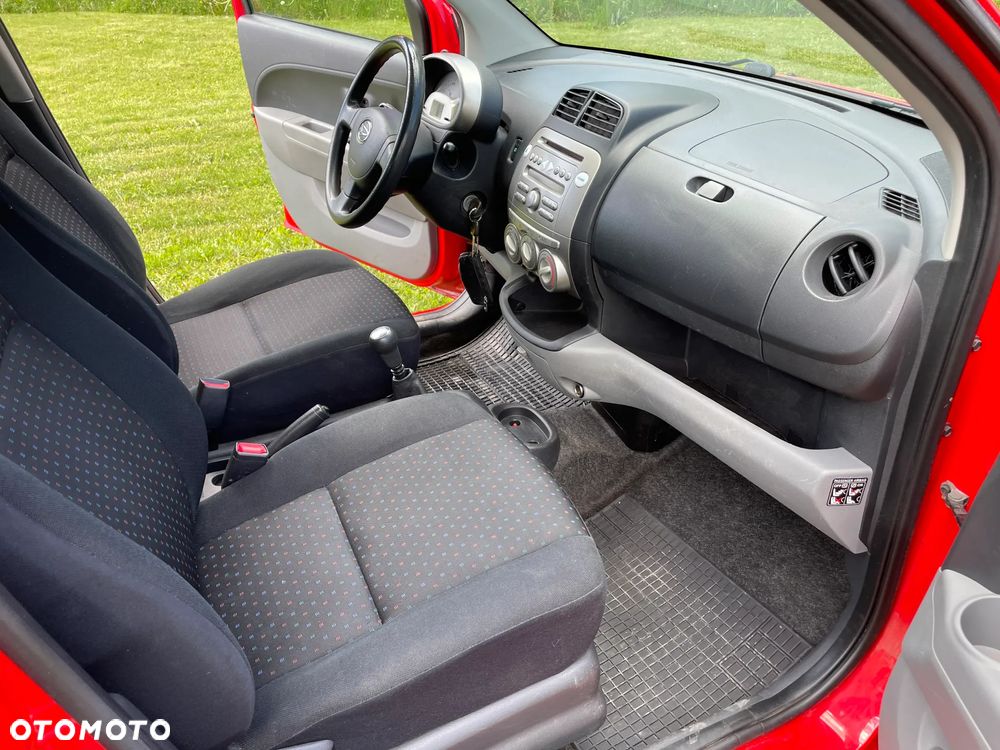 Daihatsu Sirion 1.3 - 10