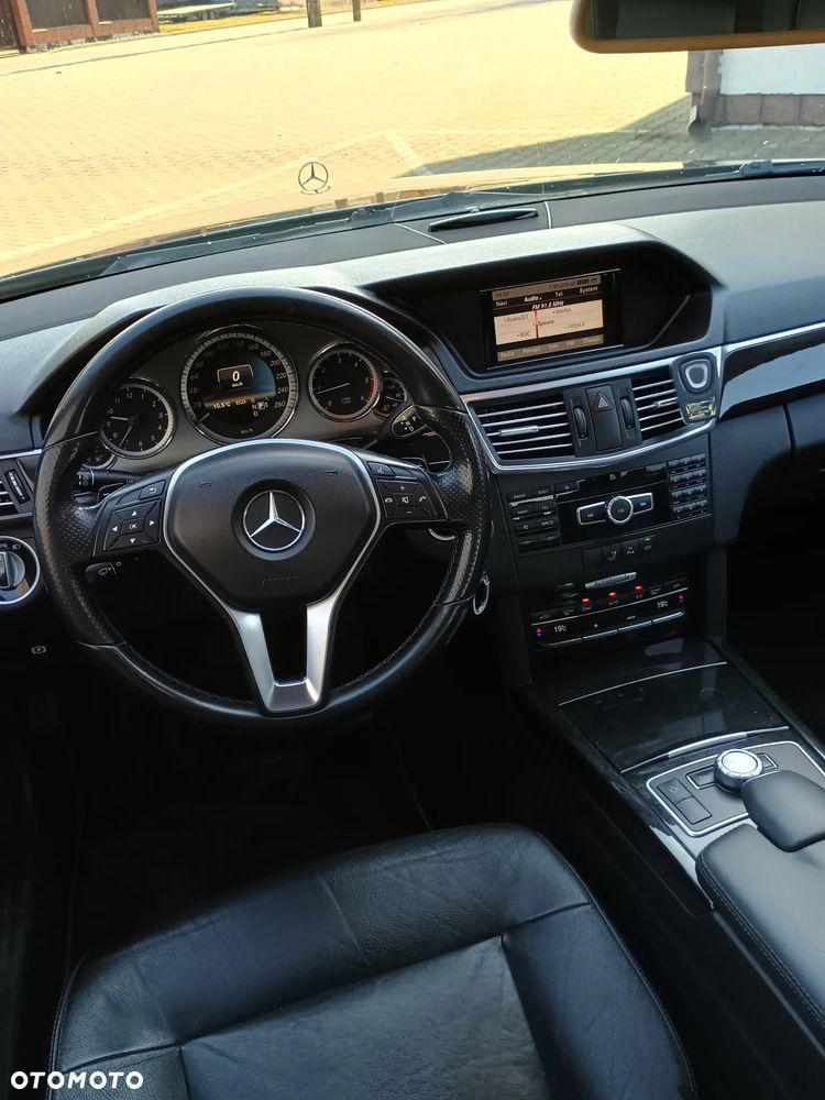 Mercedes-Benz Klasa E 220 BlueTEC 7G-TRONIC Avantgarde - 23