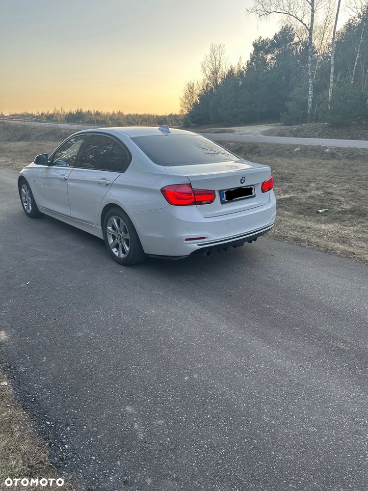 BMW Seria 3 318i Sport Line - 7