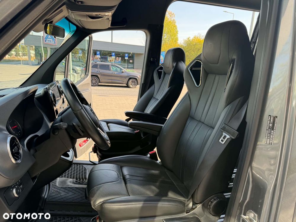 Mercedes-Benz Sprinter - 13