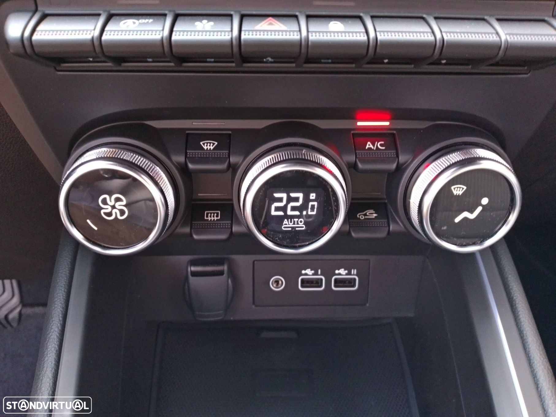 Renault Clio 1.0 TCe Techno Bi-Fuel - 21