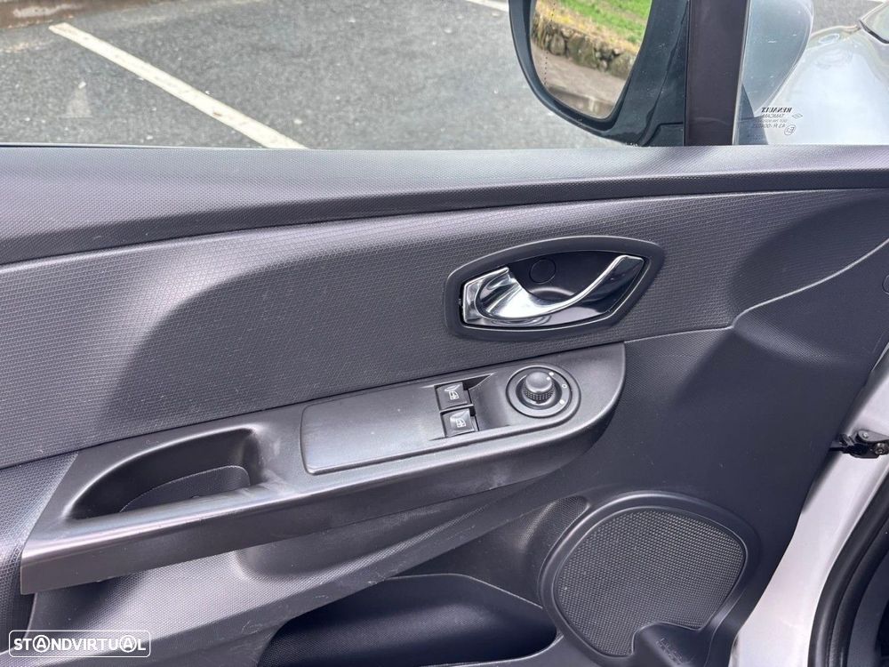 Renault Clio 1.5 dCi Business - 15