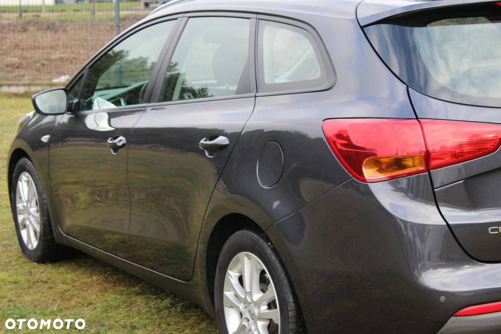 Kia Ceed 1.6 GDI Dream-Team Edition - 14