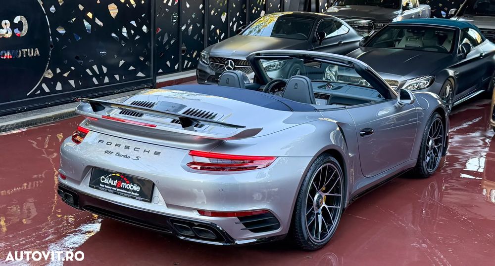 Porsche 911-TURBO-S Cabriolet - 6