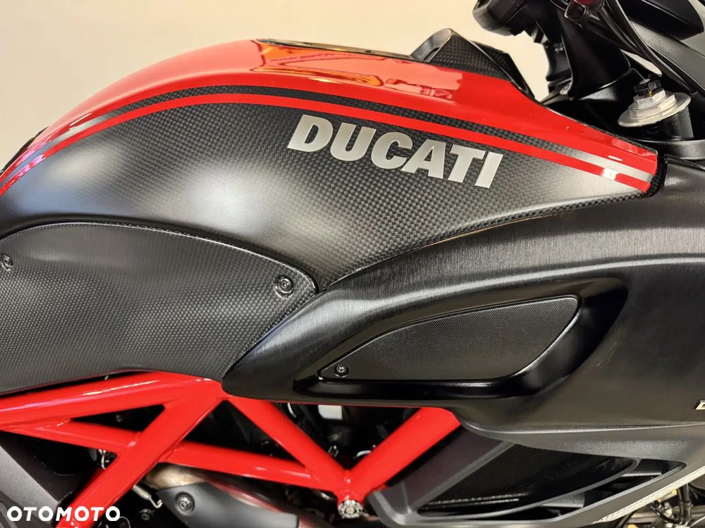 Ducati Diavel - 11