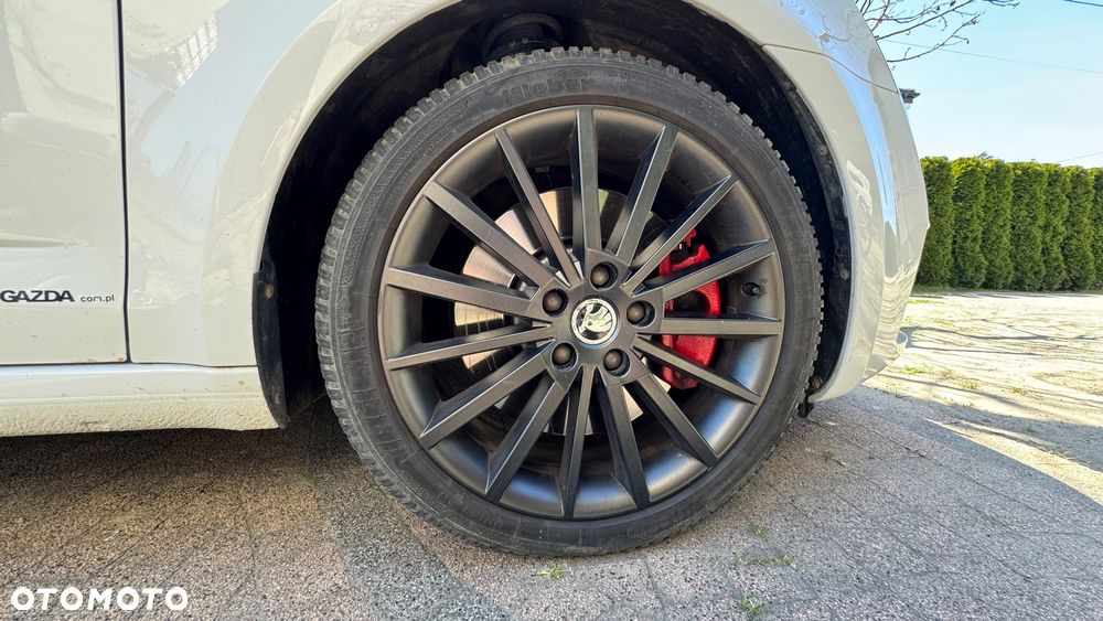 Skoda Octavia 2.0 TSI RS - 3