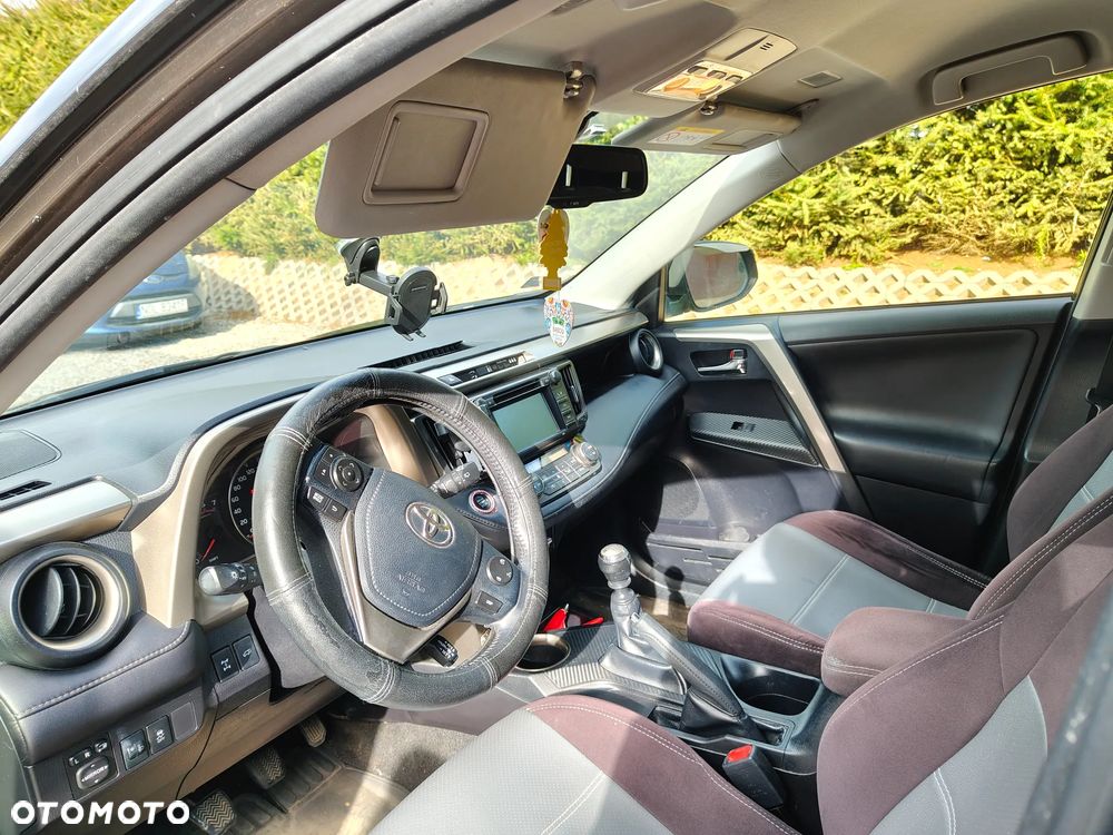 Toyota RAV4 2.0 D-4D 4x4 - 5