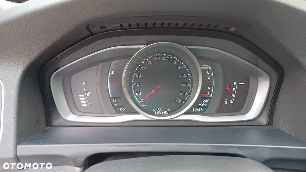 Volvo V60 T3 Momentum - 12