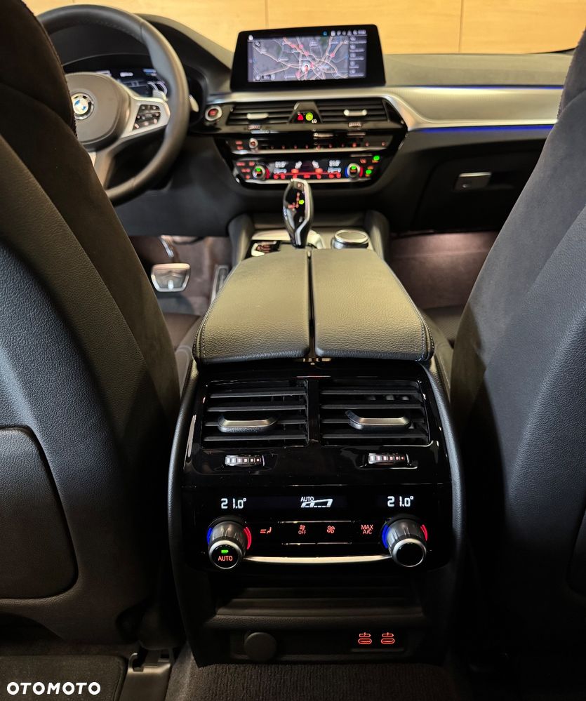 BMW Seria 5 530e iPerformance xDrive M Sport sport - 14