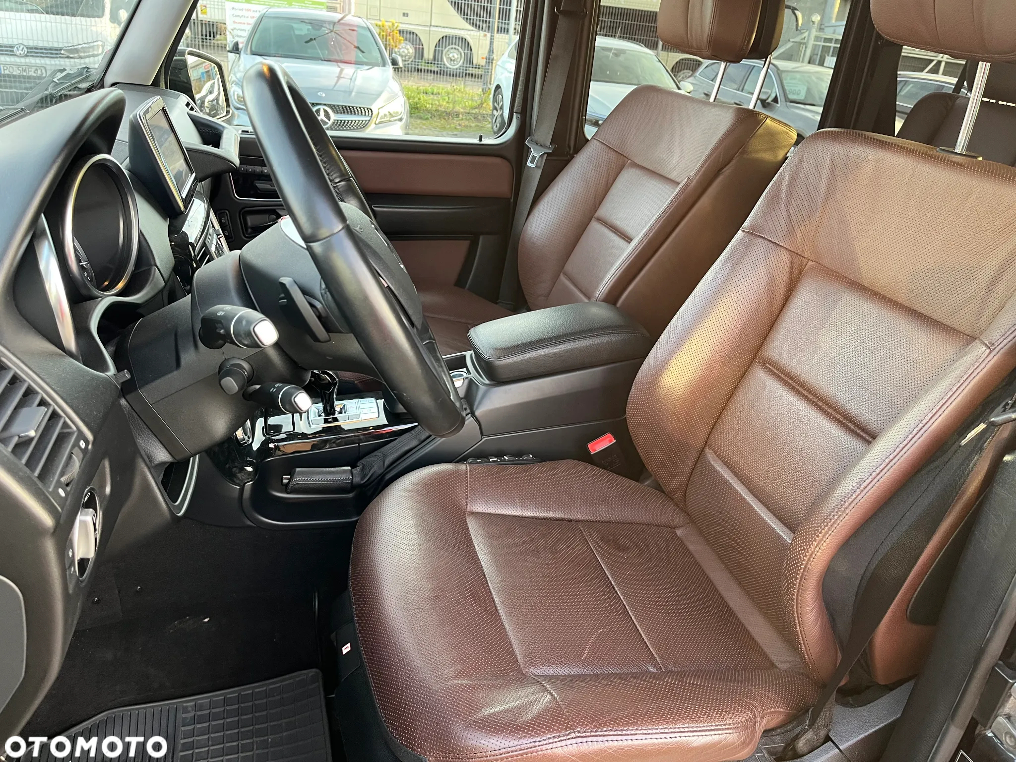 Mercedes-Benz Klasa G 350 BlueTec L - 12
