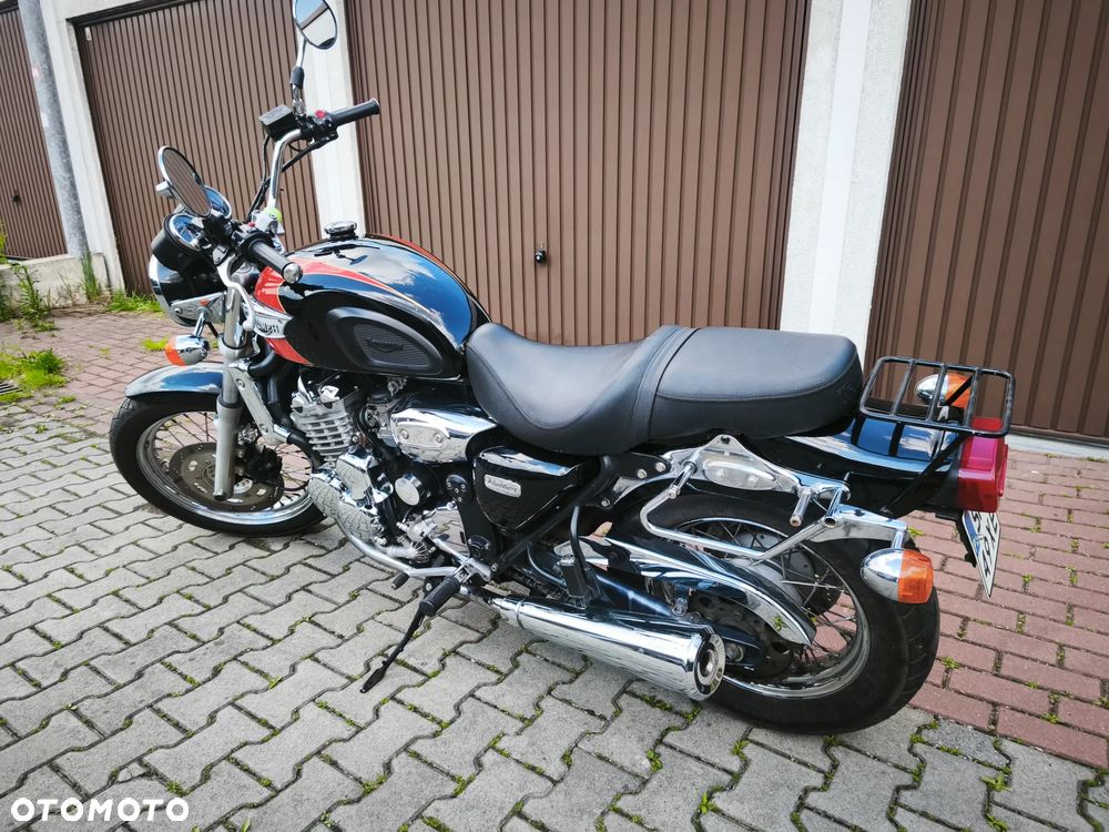 Triumph Adventurer - 9