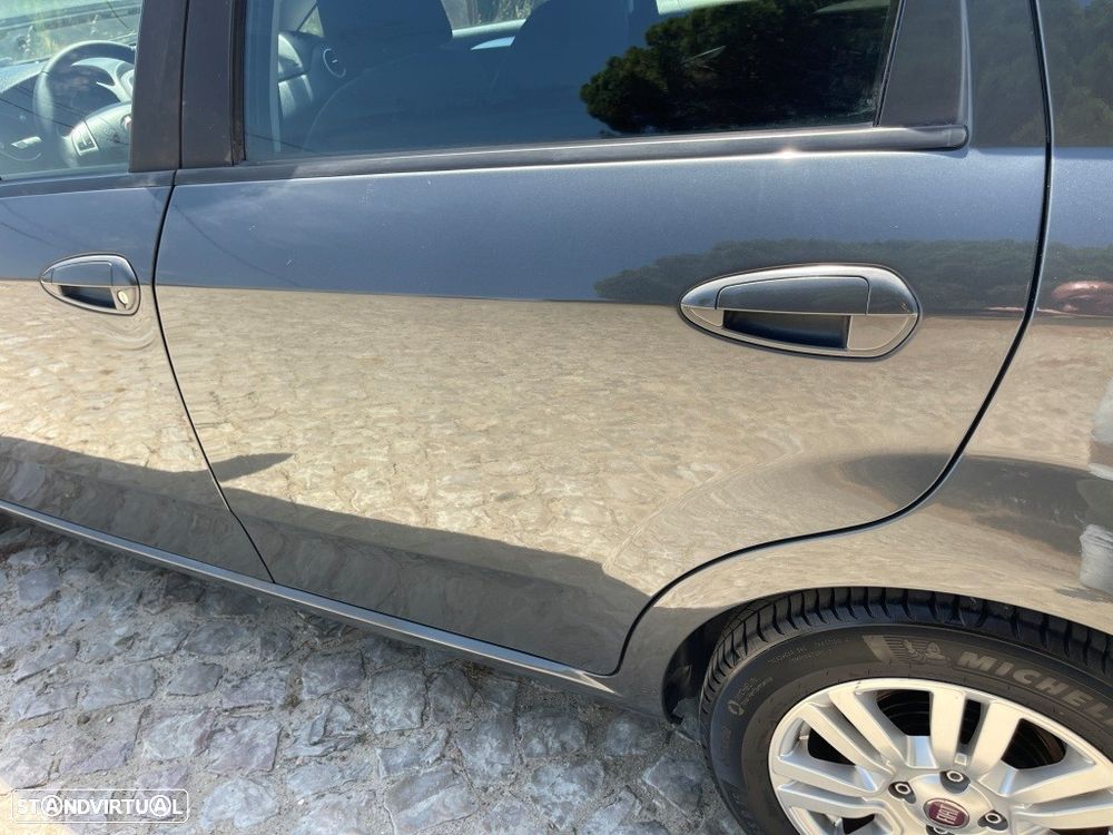 Fiat Punto 1.2 Lounge S&S - 11