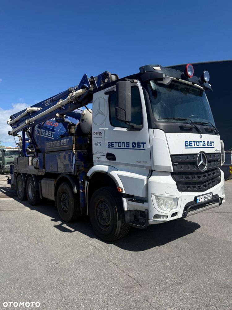 Mercedes-Benz Arocs