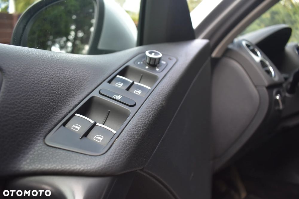 Volkswagen Tiguan 2.0 TDI SCR BlueMotion Technology Exclusive - 10