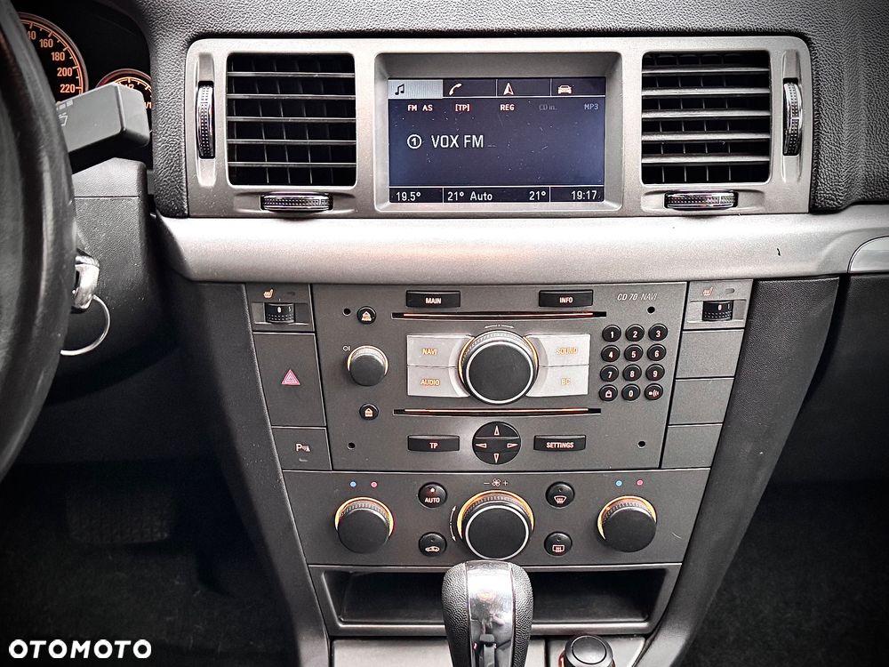 Opel Vectra 1.9 CDTI Sport / GTS ActiveSelect - 17