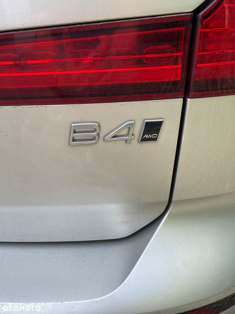 Volvo V60 Cross Country - 14