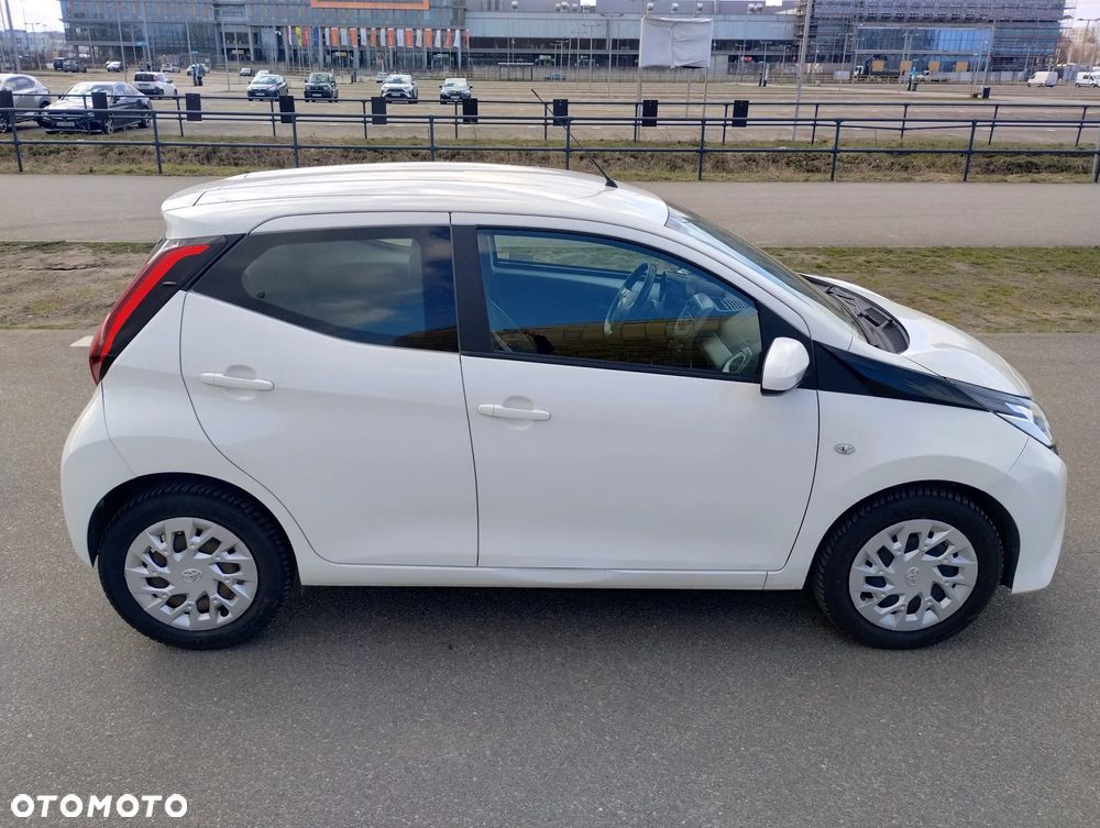 Toyota Aygo x-play - 5
