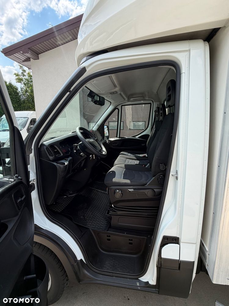 Iveco Daily 35C15 3.0 Kontener 8 Palet z windą - 21