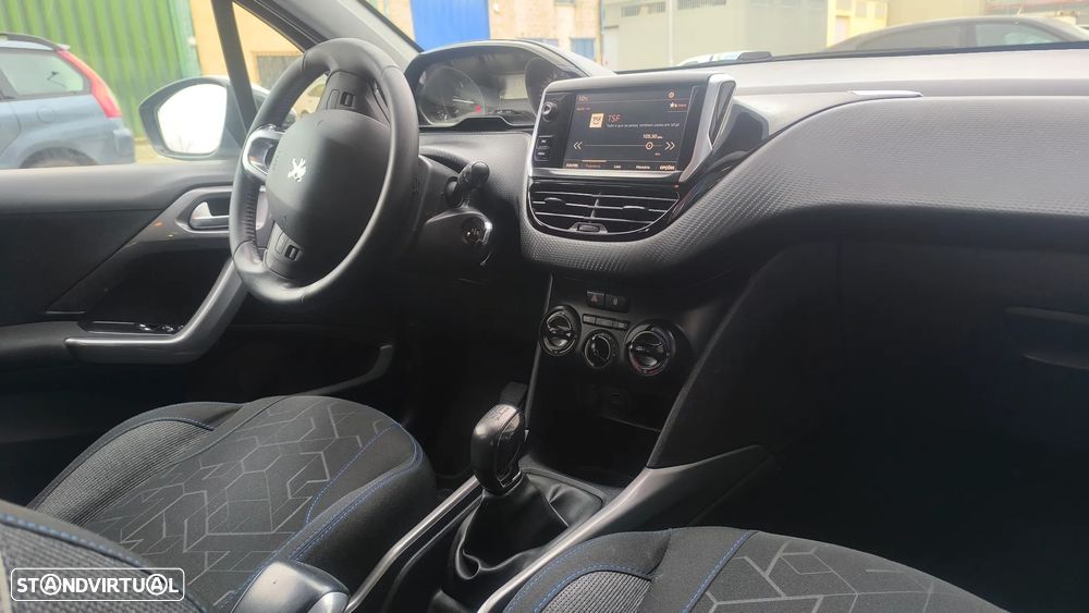Peugeot 2008 1.6 BlueHDi Style - 4