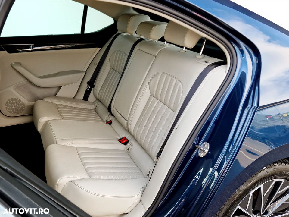 SKODA Superb 2023 — imagine 15