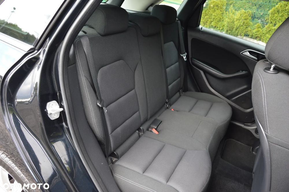 Mercedes-Benz Klasa B 180 CDI (BlueEFFICIENCY) - 35