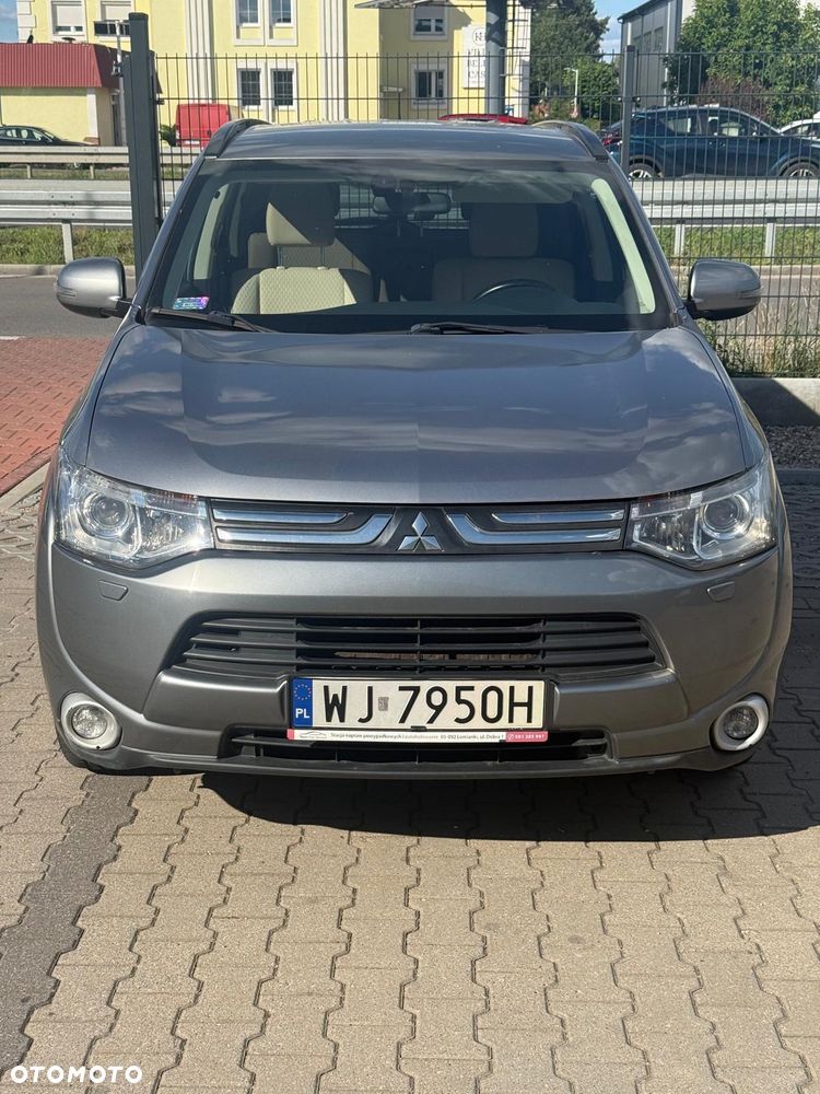 Mitsubishi Outlander 2.0 Intense - 12