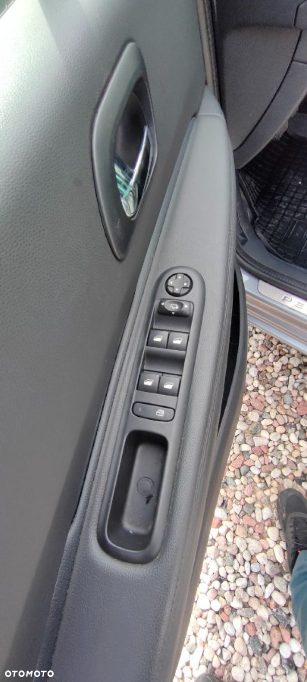 Peugeot 5008 - 17