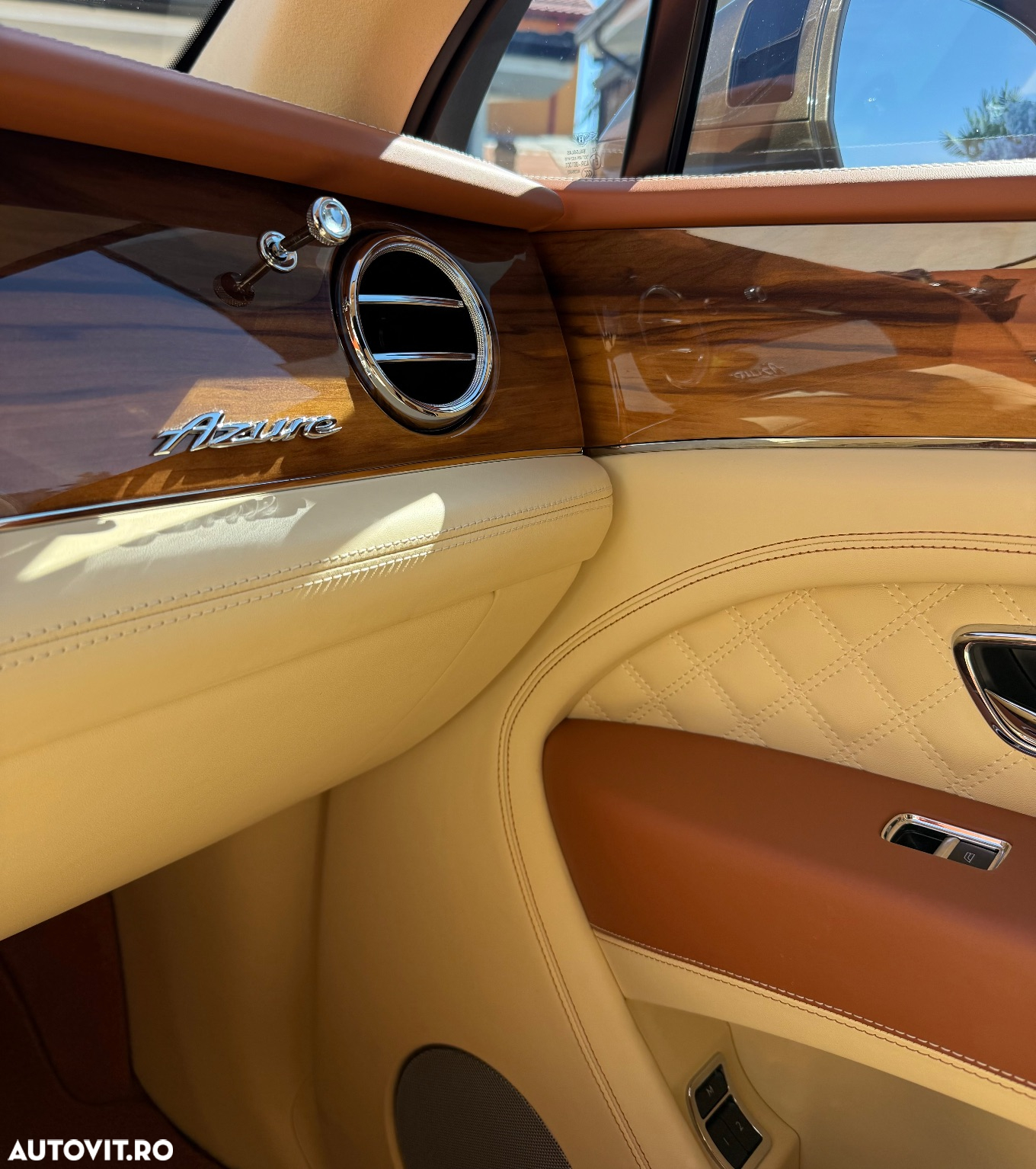 Bentley Bentayga - 14