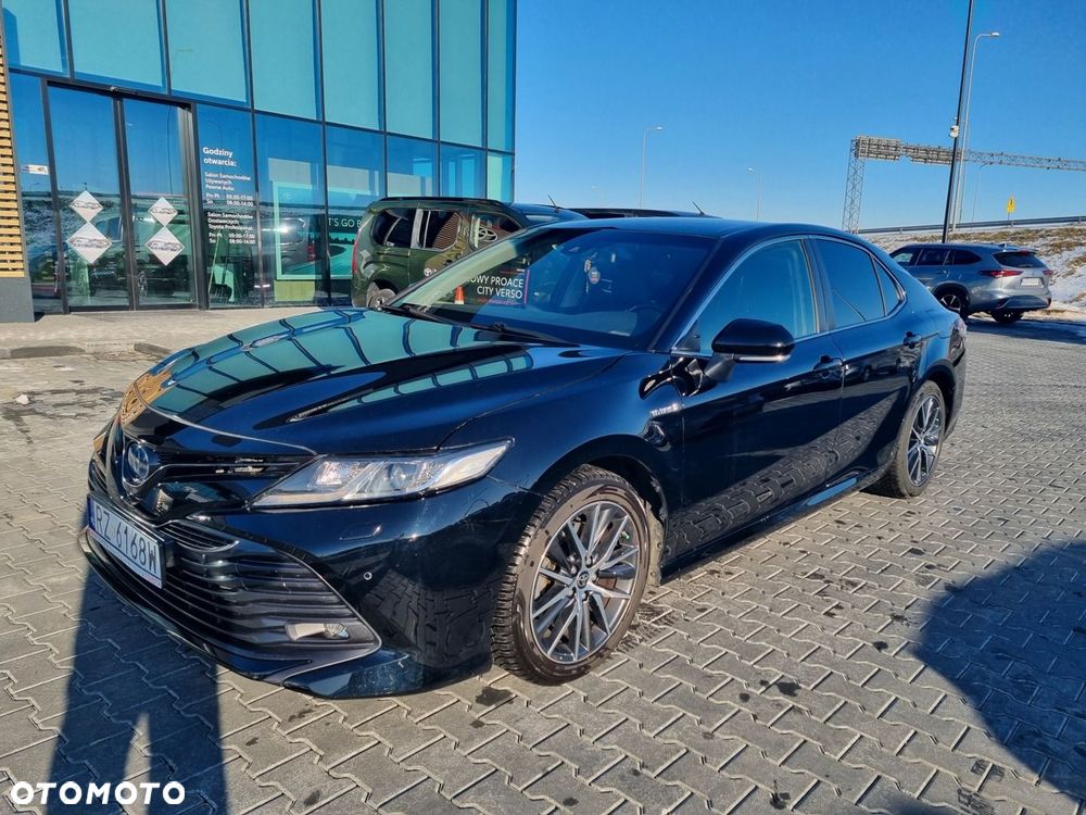 Toyota Camry 2.5 Hybrid Prestige CVT - 2