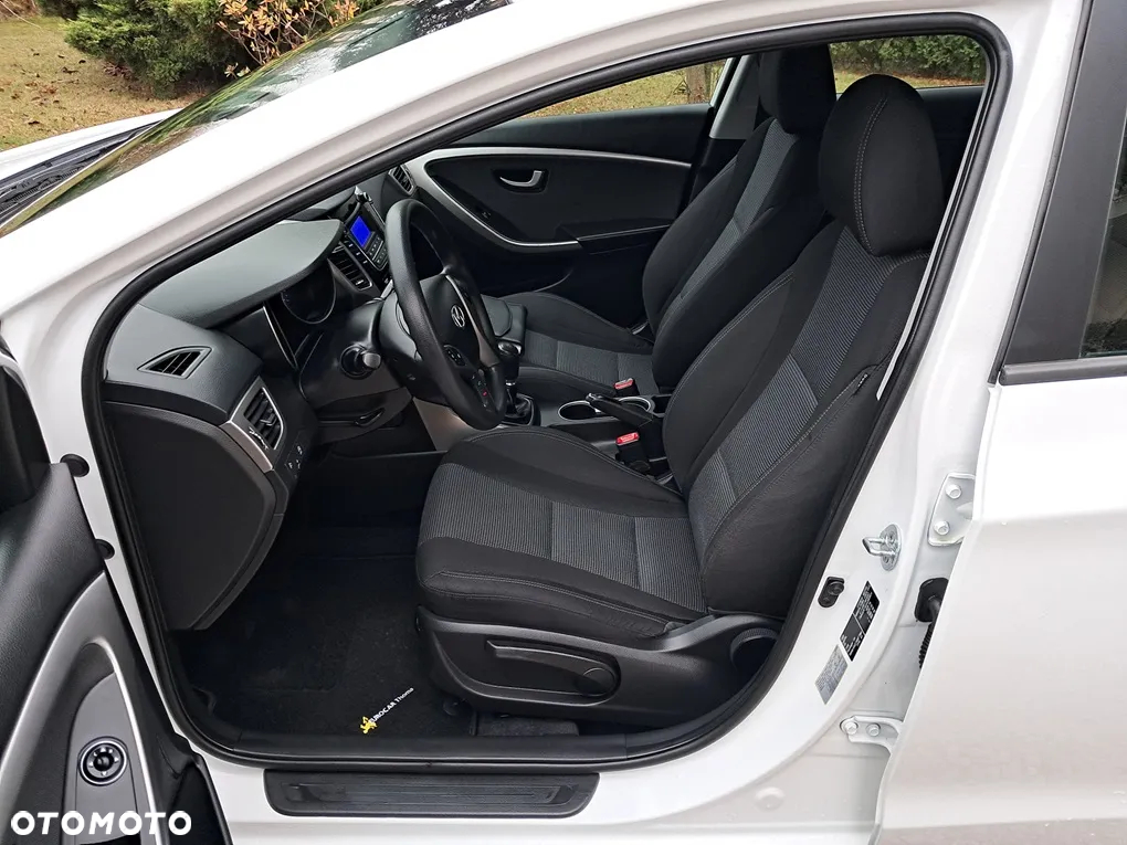 Hyundai i30 1.4 Passion - 13
